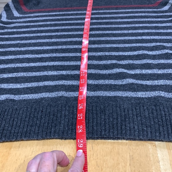 Urban Pipeline size XLARGE fits like 2X poly/wool/nylon/viscose sweater like new - Picture 11 of 15